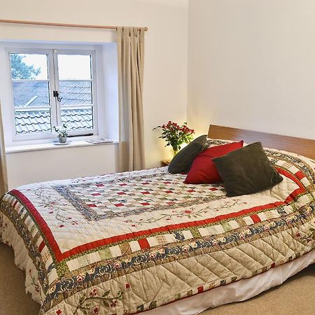 Shaplands Barn Villa Cold Ashton ภายนอก รูปภาพ